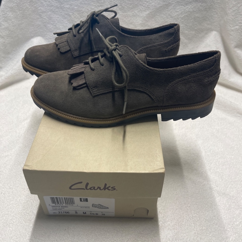 Clarks - Picture 2 of 9